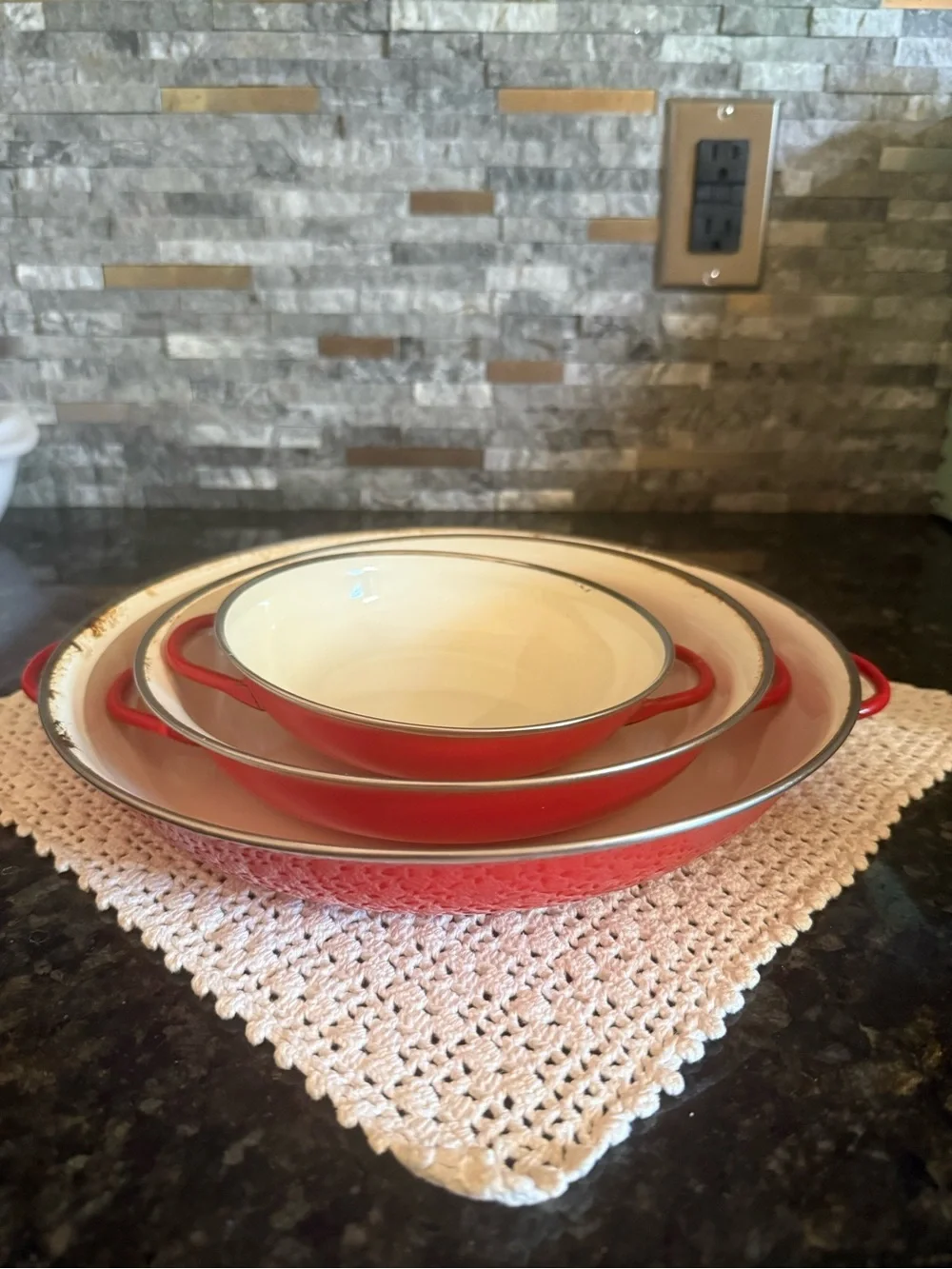Vintage Granny Core Enamel Red and White 3 Nesting Handled Pans